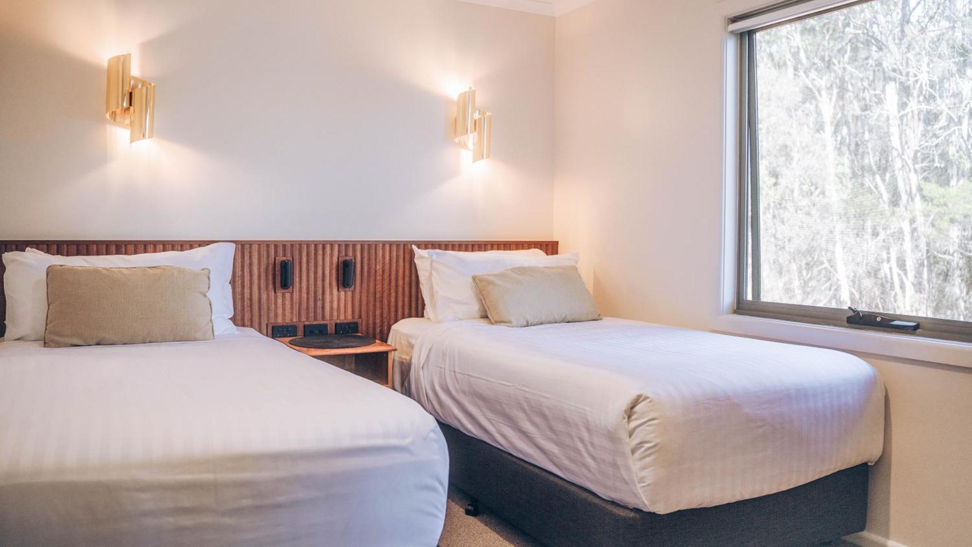 Risby Cove Boutique Hotel Strahan Ngoại thất bức ảnh