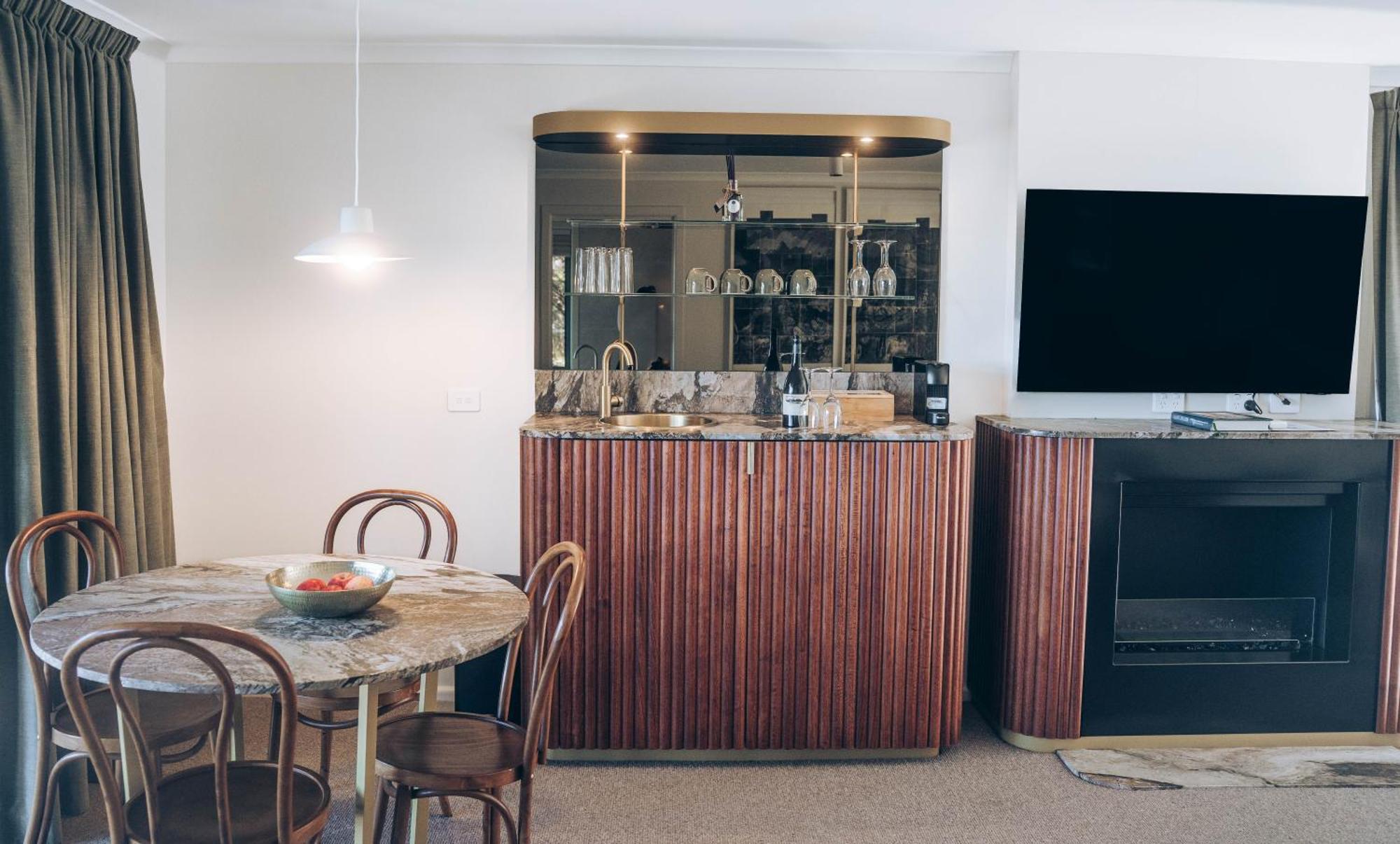 Risby Cove Boutique Hotel Strahan Ngoại thất bức ảnh
