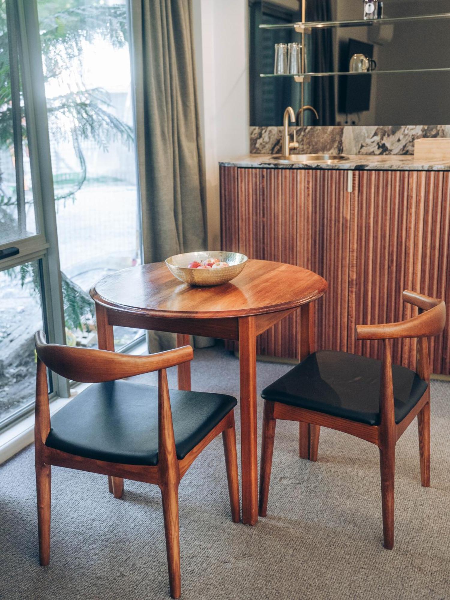 Risby Cove Boutique Hotel Strahan Ngoại thất bức ảnh