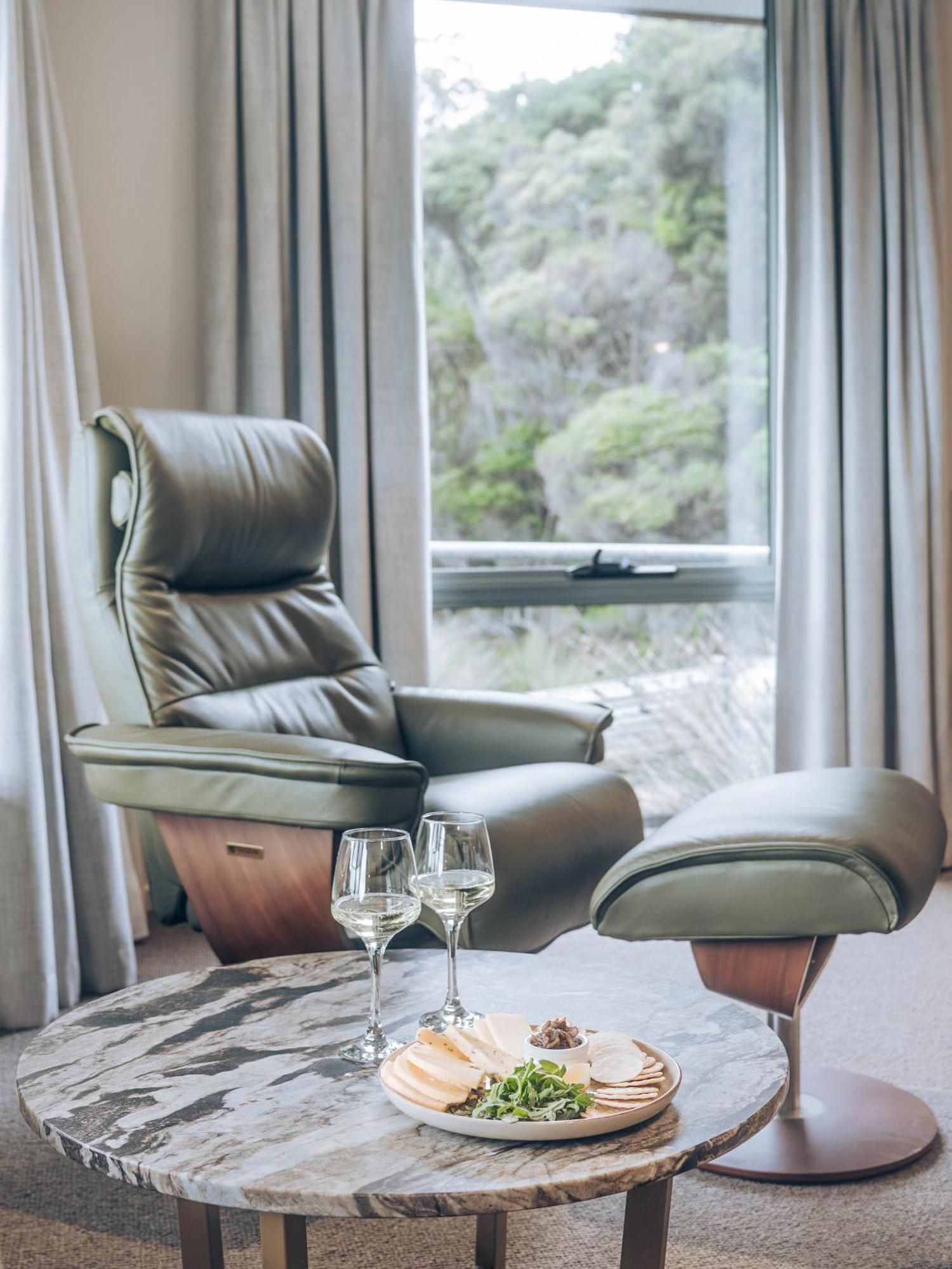 Risby Cove Boutique Hotel Strahan Ngoại thất bức ảnh
