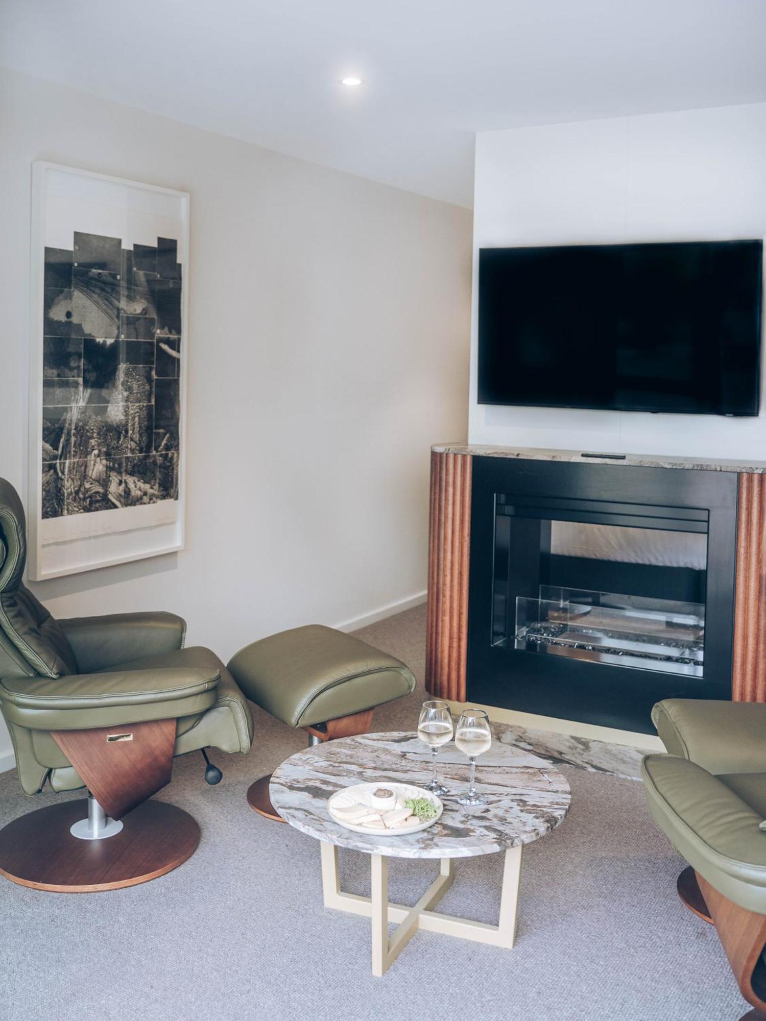 Risby Cove Boutique Hotel Strahan Ngoại thất bức ảnh